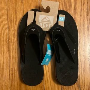Kids Reefs Sandals Sz 5 Black